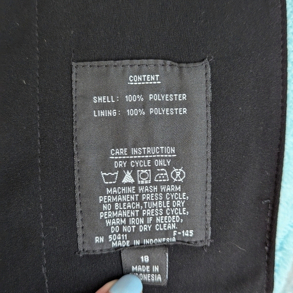 Vintage Women's Black Raglan Sleeve Fully Lined Rain/Trench Coat Button Front - Picture 4 of 13